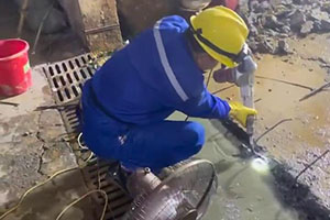 大兴安岭地下室伸缩缝堵漏施工视频